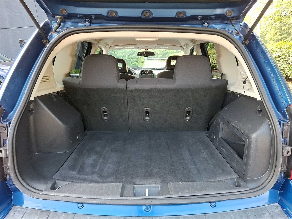 Thumbnail: 2009 Jeep Compass - 27