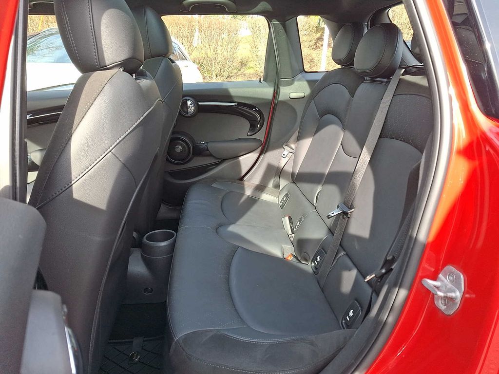 Thumbnail: 2020 MINI Cooper Hardtop - 8