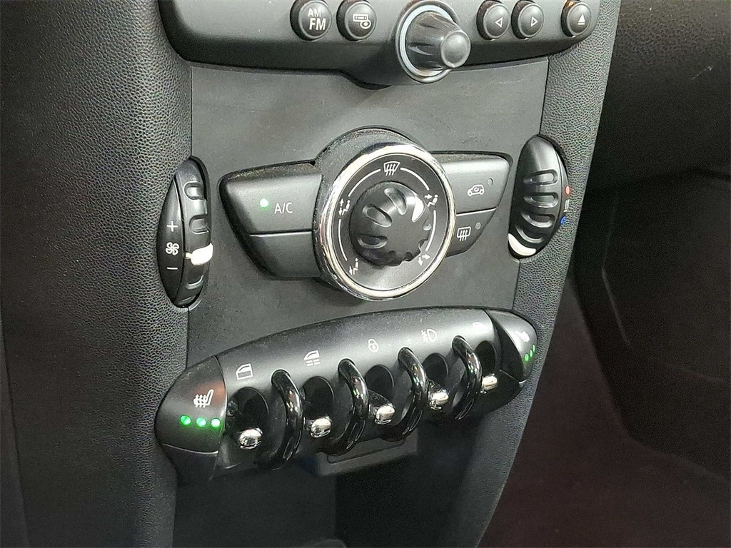 2013 MINI Cooper Base 15