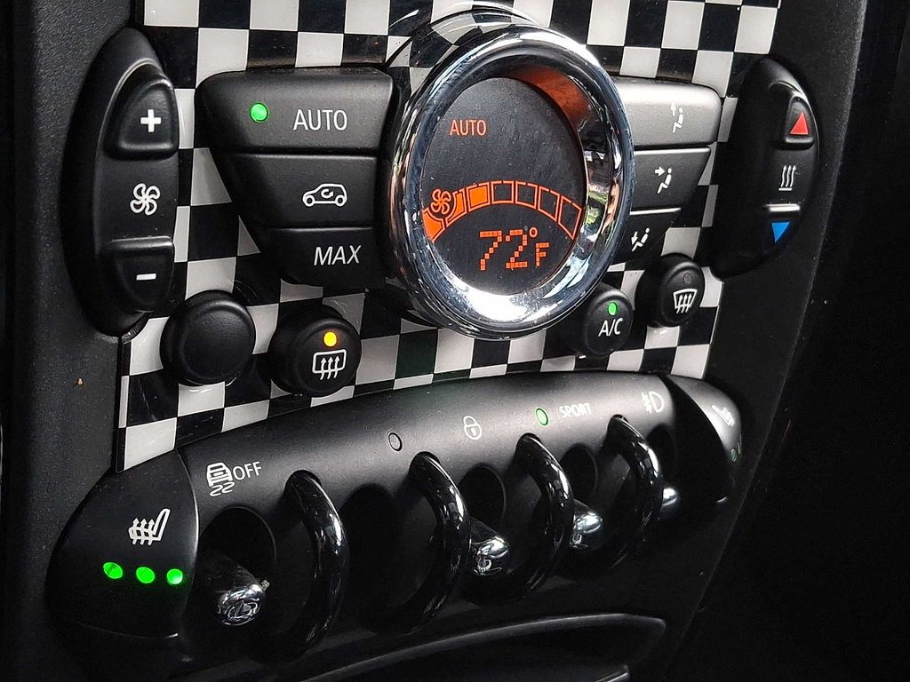 Thumbnail: 2015 MINI Cooper Countryman - 13