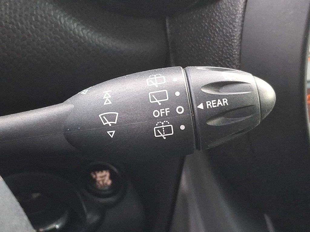 Thumbnail: 2014 MINI Cooper Countryman - 21