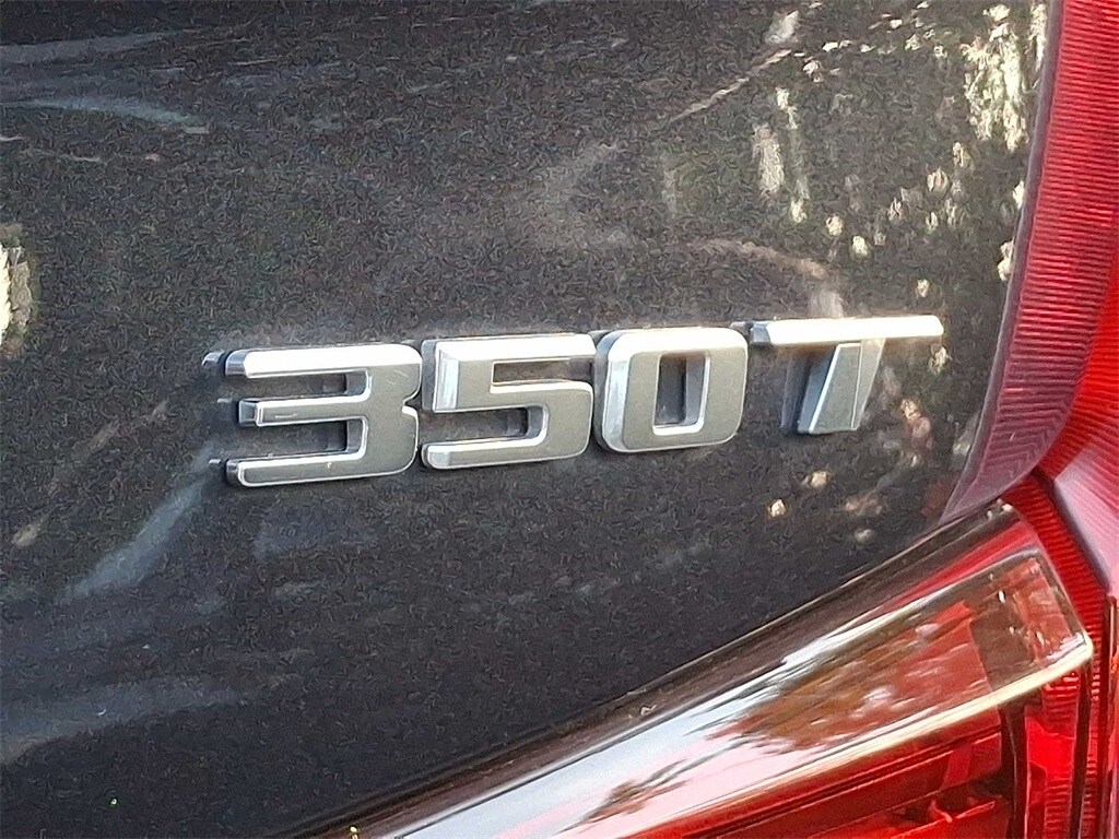 Thumbnail: 2022 Cadillac XT4 - 29