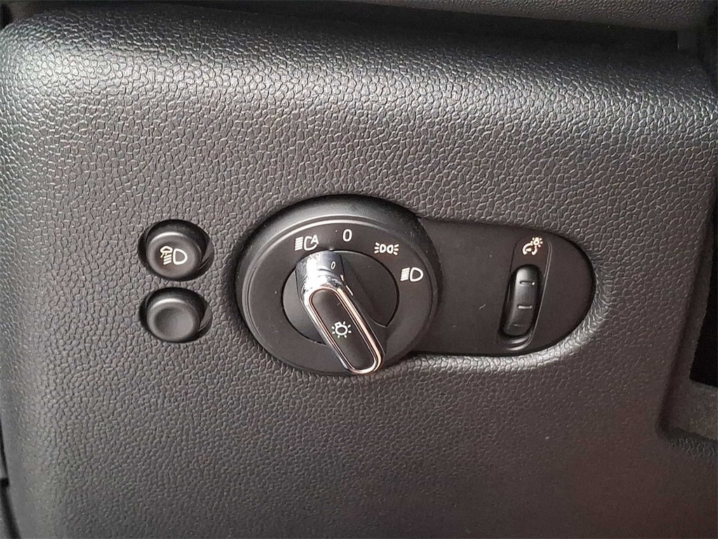 Thumbnail: 2024 MINI Cooper Convertible - 22