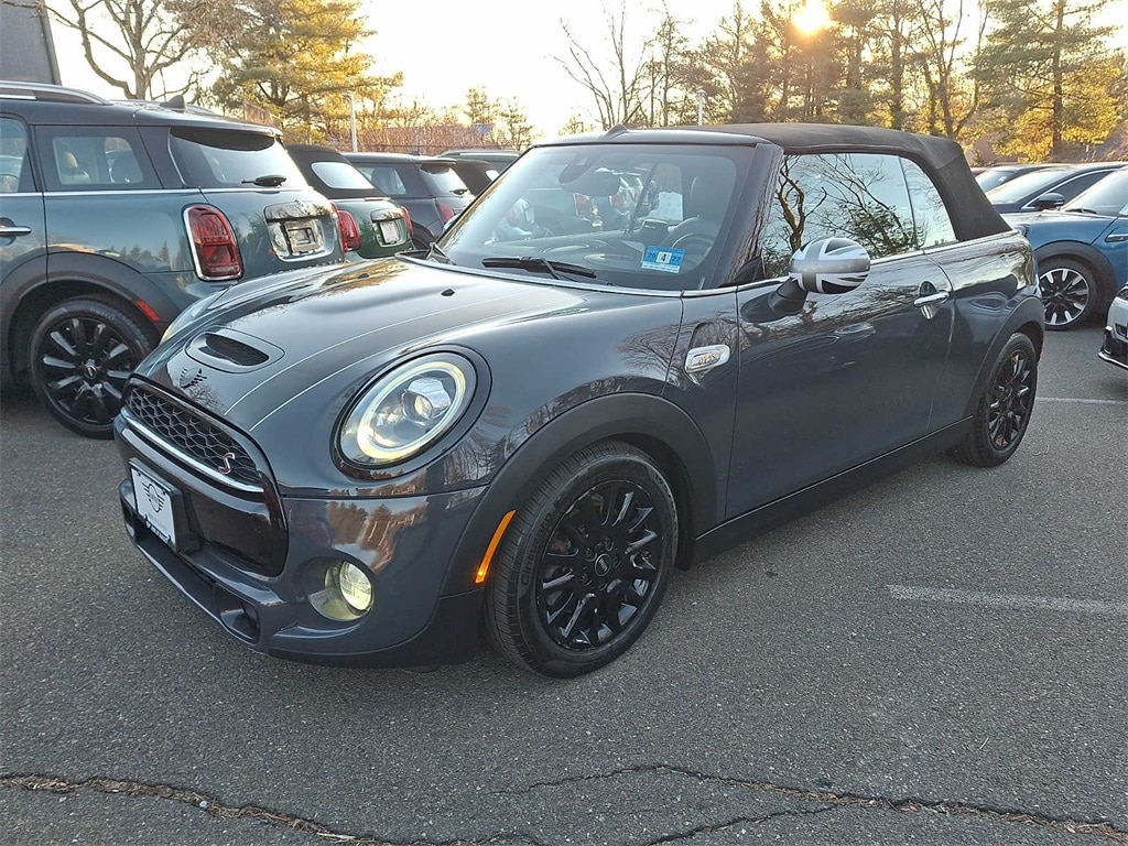Thumbnail: 2019 MINI Cooper Convertible - 24