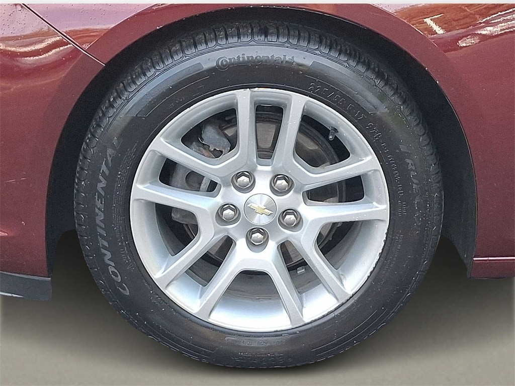 Thumbnail: 2015 Chevrolet Malibu - 5