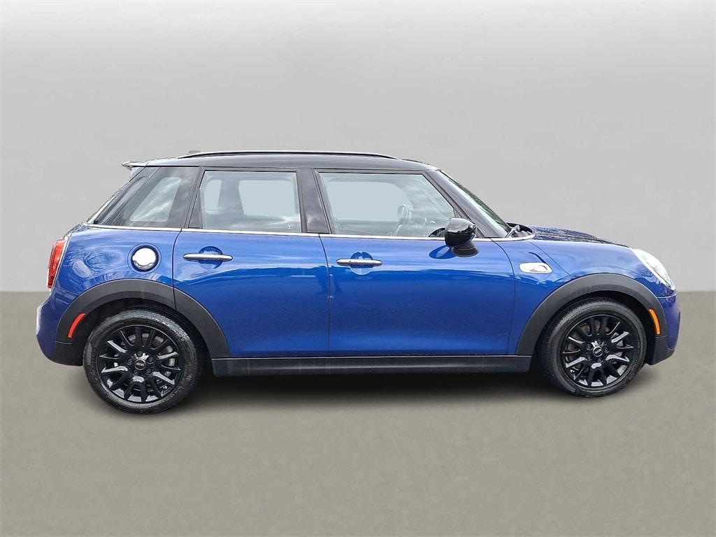 Thumbnail: 2021 MINI Cooper Hardtop - 4