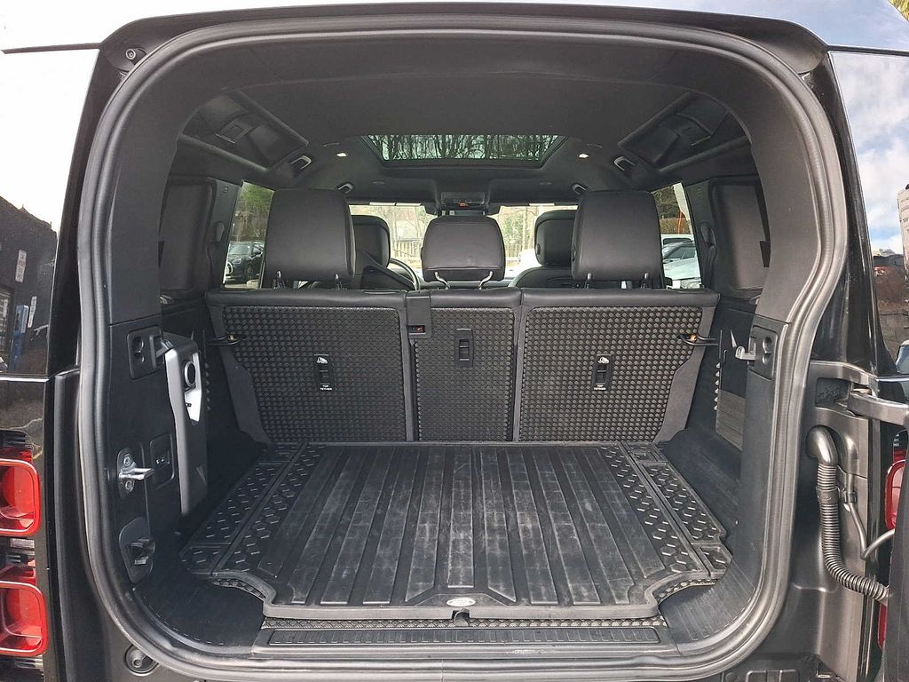 Thumbnail: 2021 Land Rover Defender - 25