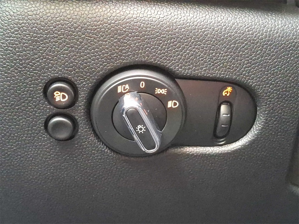 Thumbnail: 2024 MINI Cooper Hardtop - 23