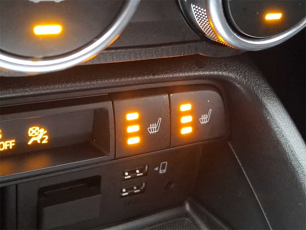 Thumbnail: 2023 Mazda MX-5 Miata - 20