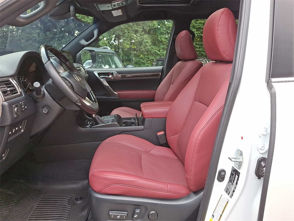 Thumbnail: 2023 Lexus GX - 11
