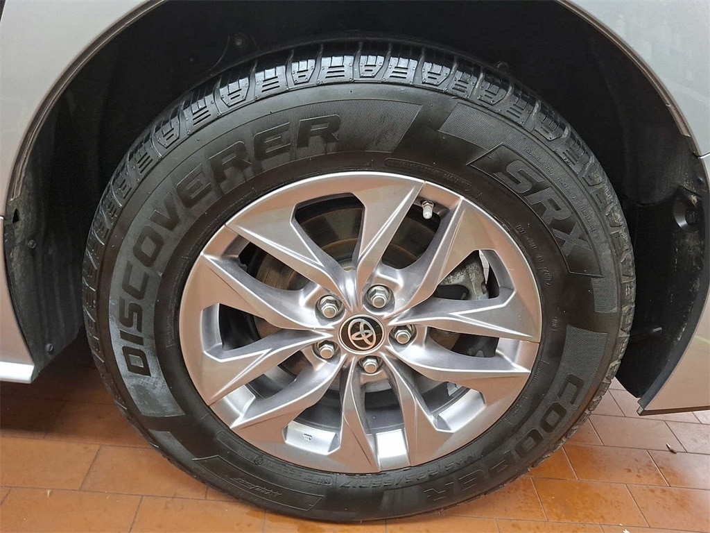 Thumbnail: 2021 Toyota Sienna - 7