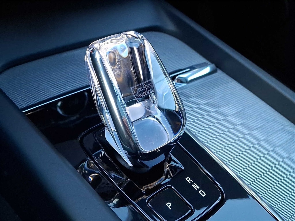 Thumbnail: 2024 Volvo XC60 - 10