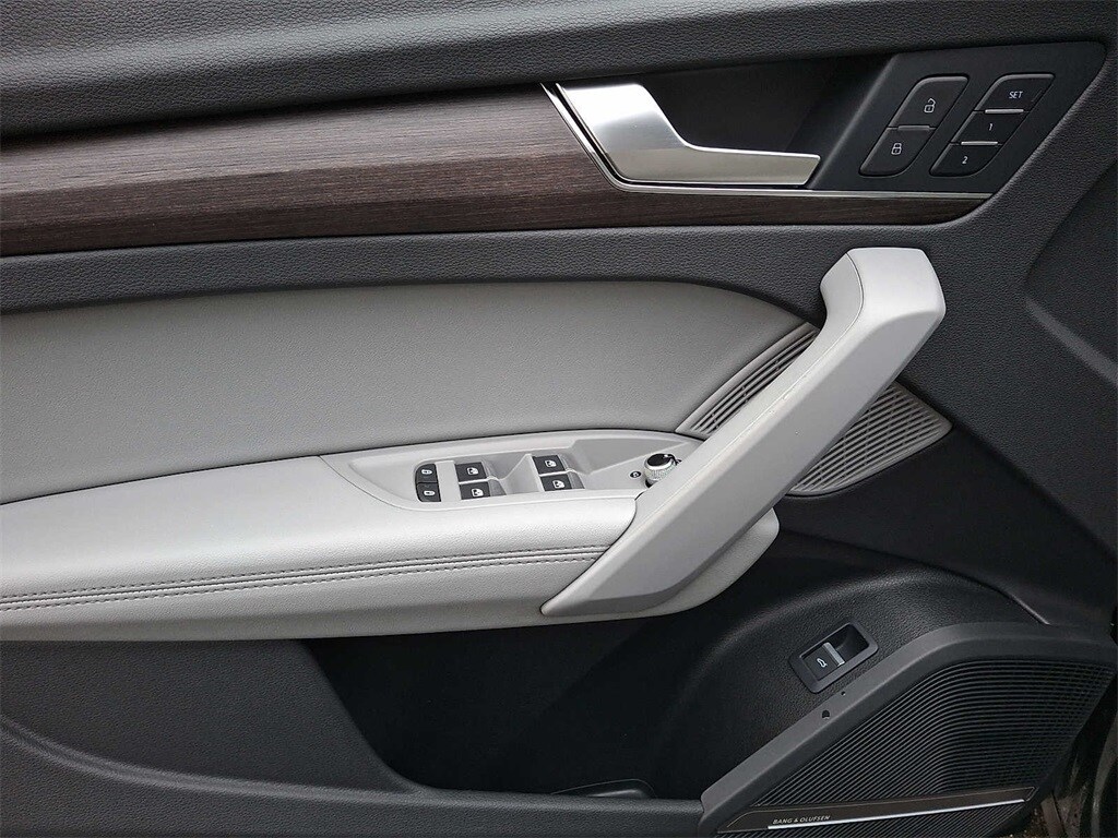 Thumbnail: 2021 Audi Q5 - 9