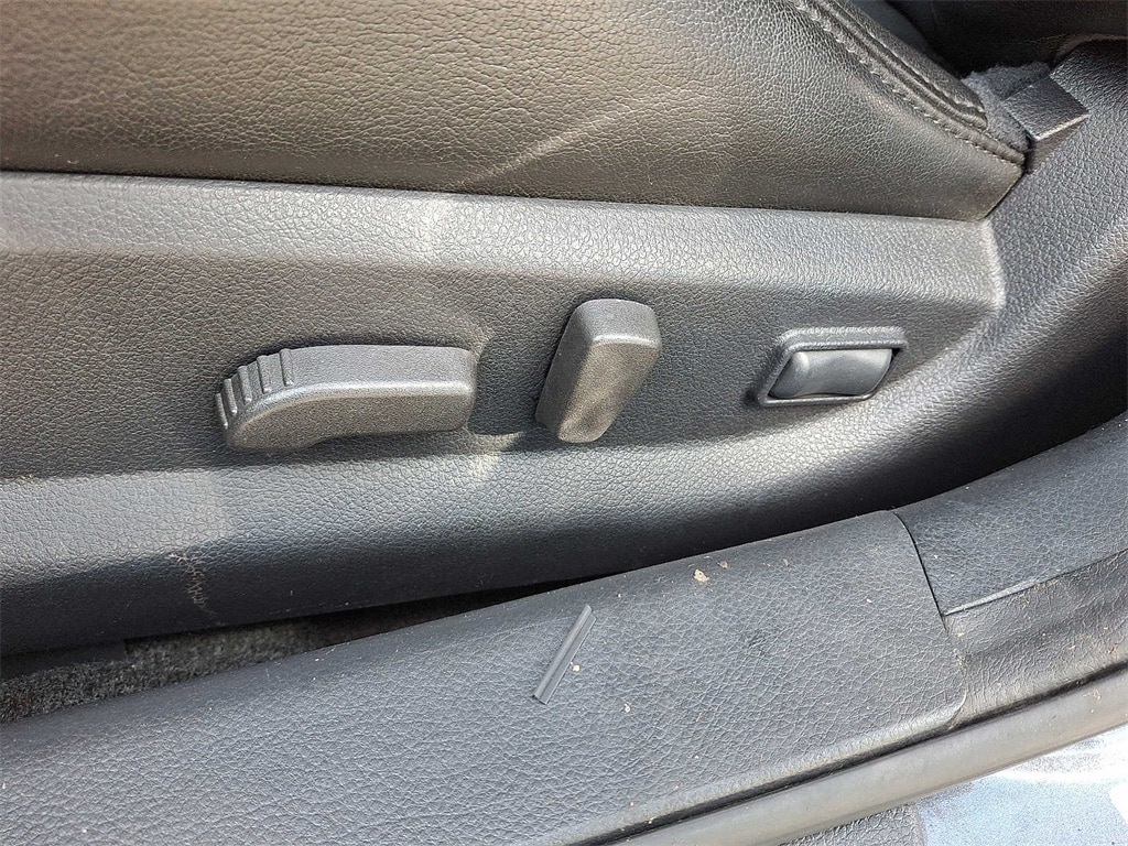 Thumbnail: 2010 Nissan Altima - 12