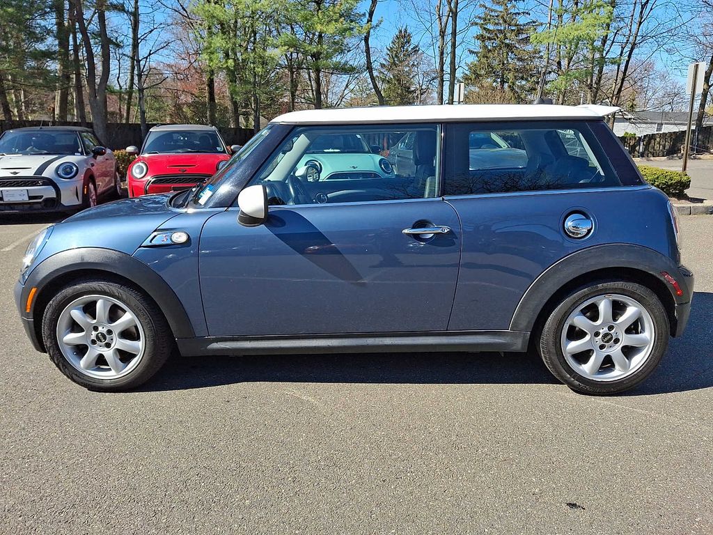 Thumbnail: 2010 MINI Cooper - 7