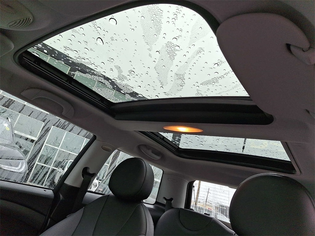 Thumbnail: 2009 MINI Cooper - 14