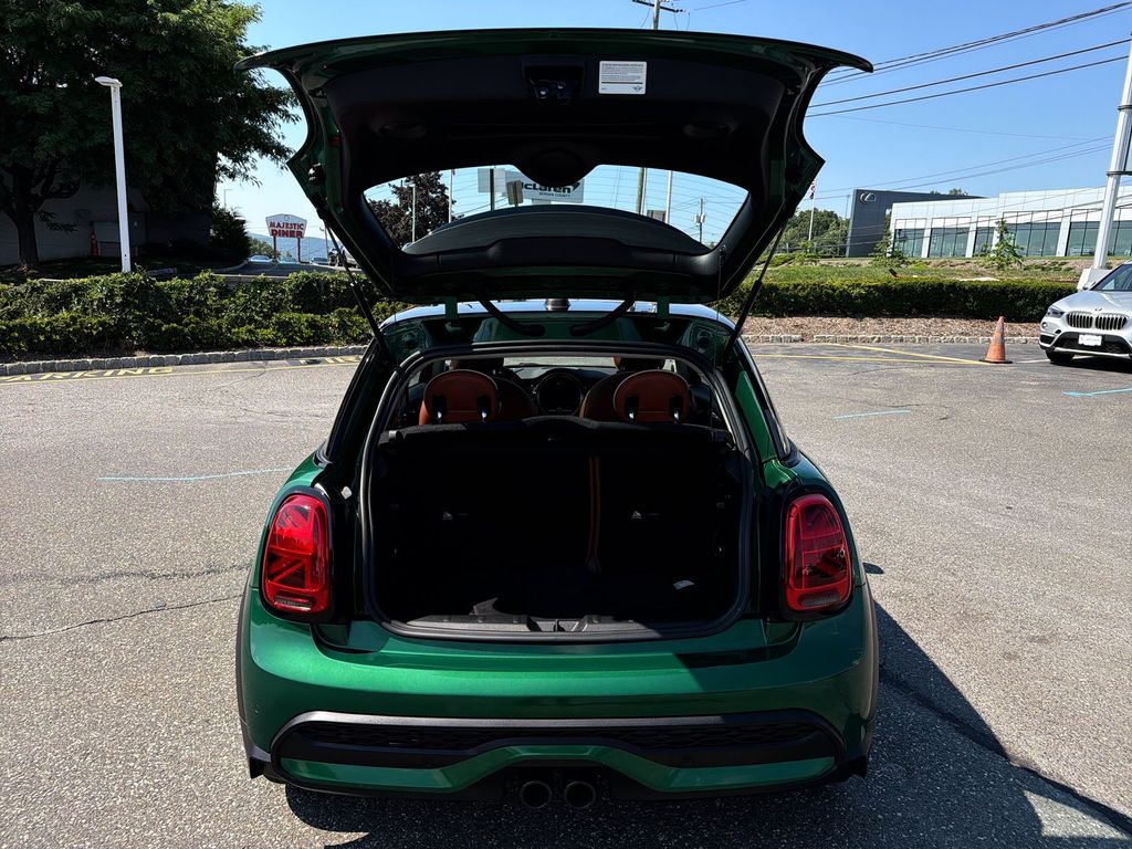 Thumbnail: 2022 MINI Cooper Hardtop - 27