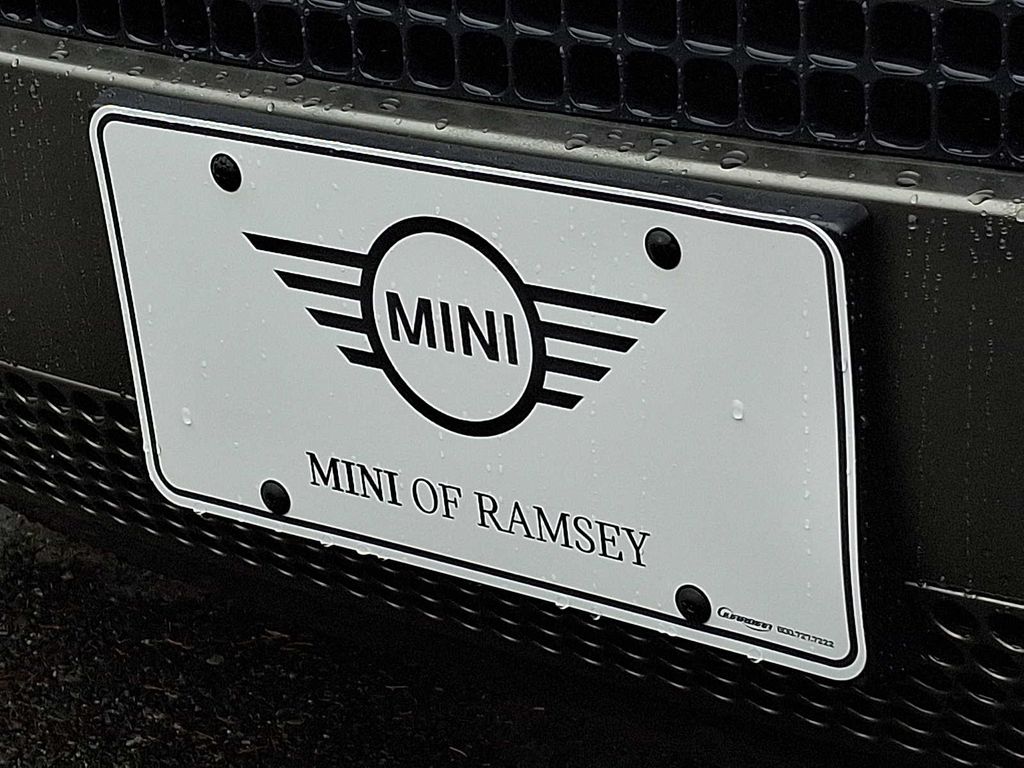 Thumbnail: 2012 MINI Cooper Countryman - 30