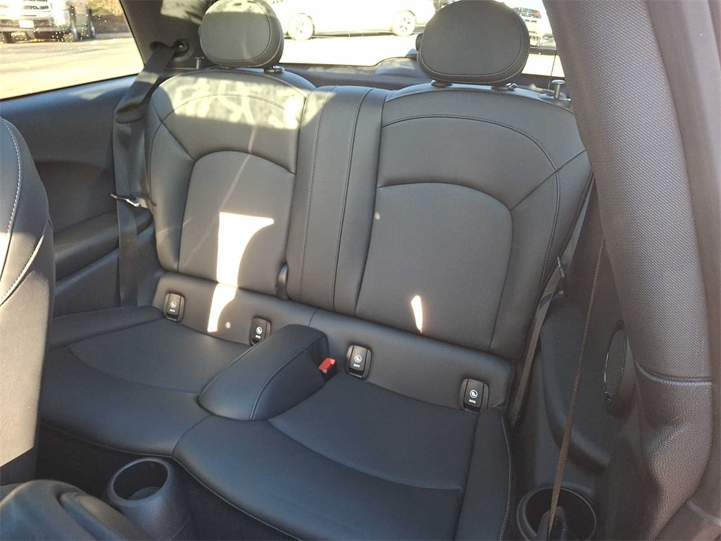 Thumbnail: 2023 MINI Cooper Hardtop - 10