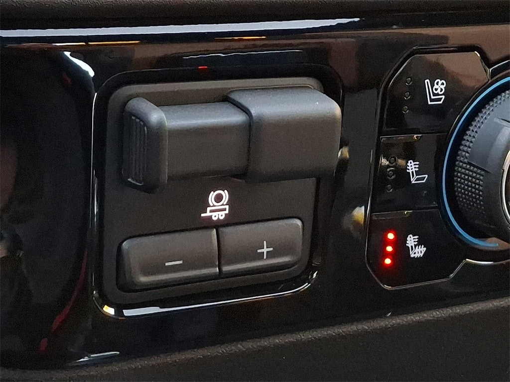 Thumbnail: 2023 Chevrolet Silverado 1500 - 18