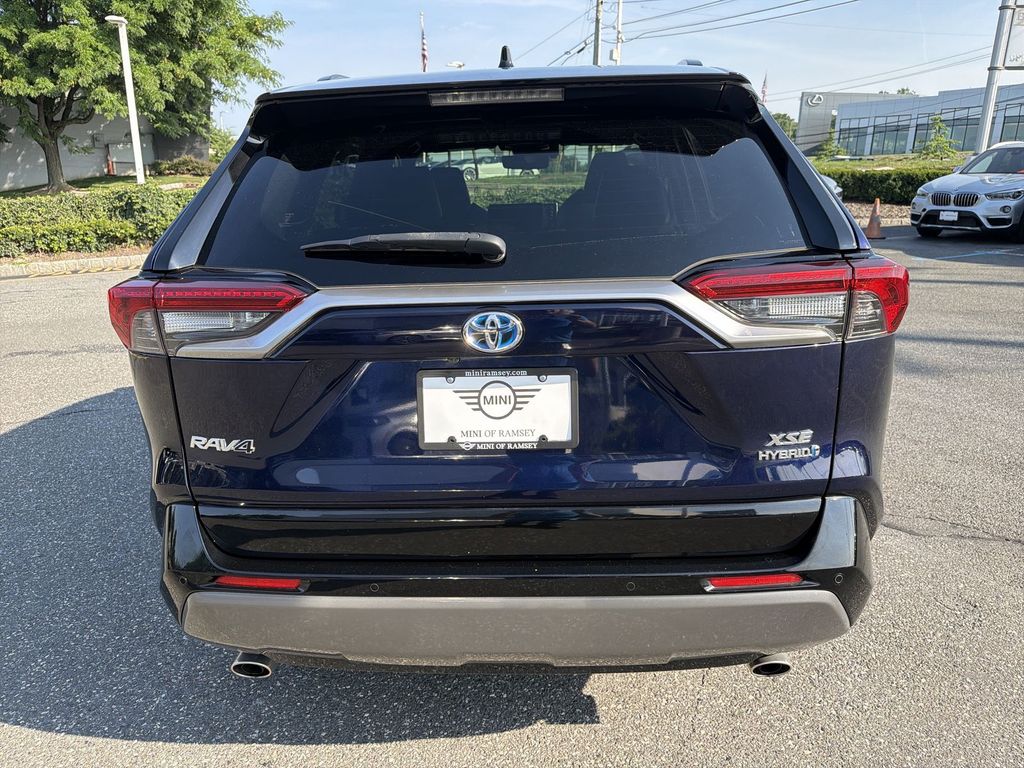 Thumbnail: 2020 Toyota RAV4 - 13