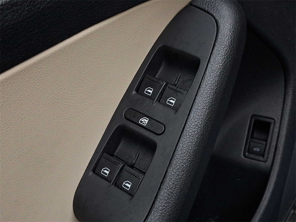 2017 Volkswagen Jetta SE 25