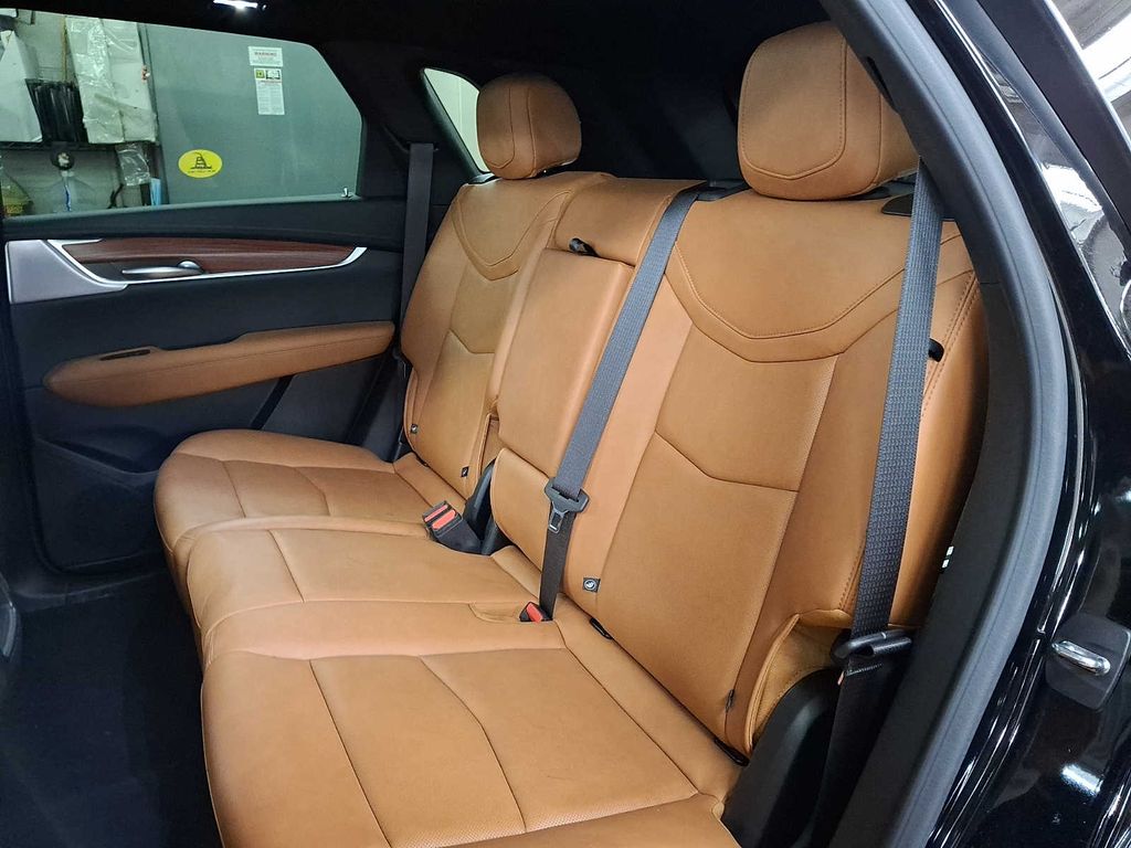 Thumbnail: 2024 Cadillac XT5 - 7