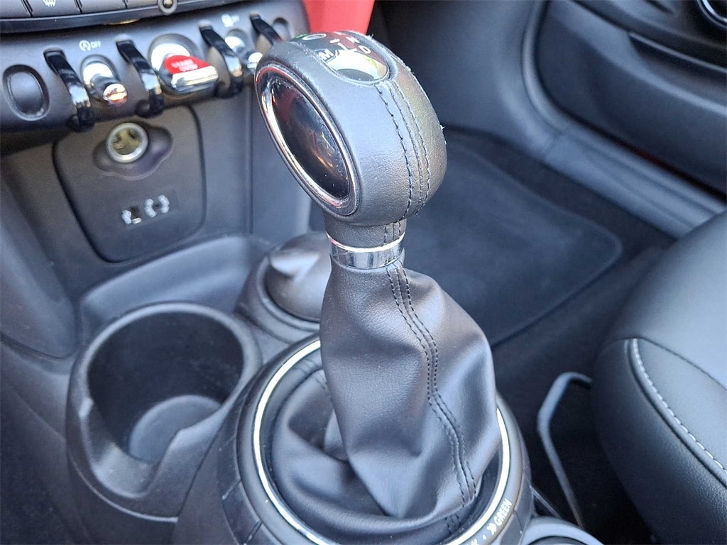 Thumbnail: 2017 MINI Cooper - 13