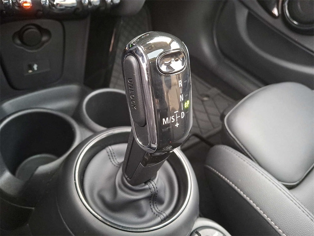 Thumbnail: 2023 MINI Cooper Hardtop - 13