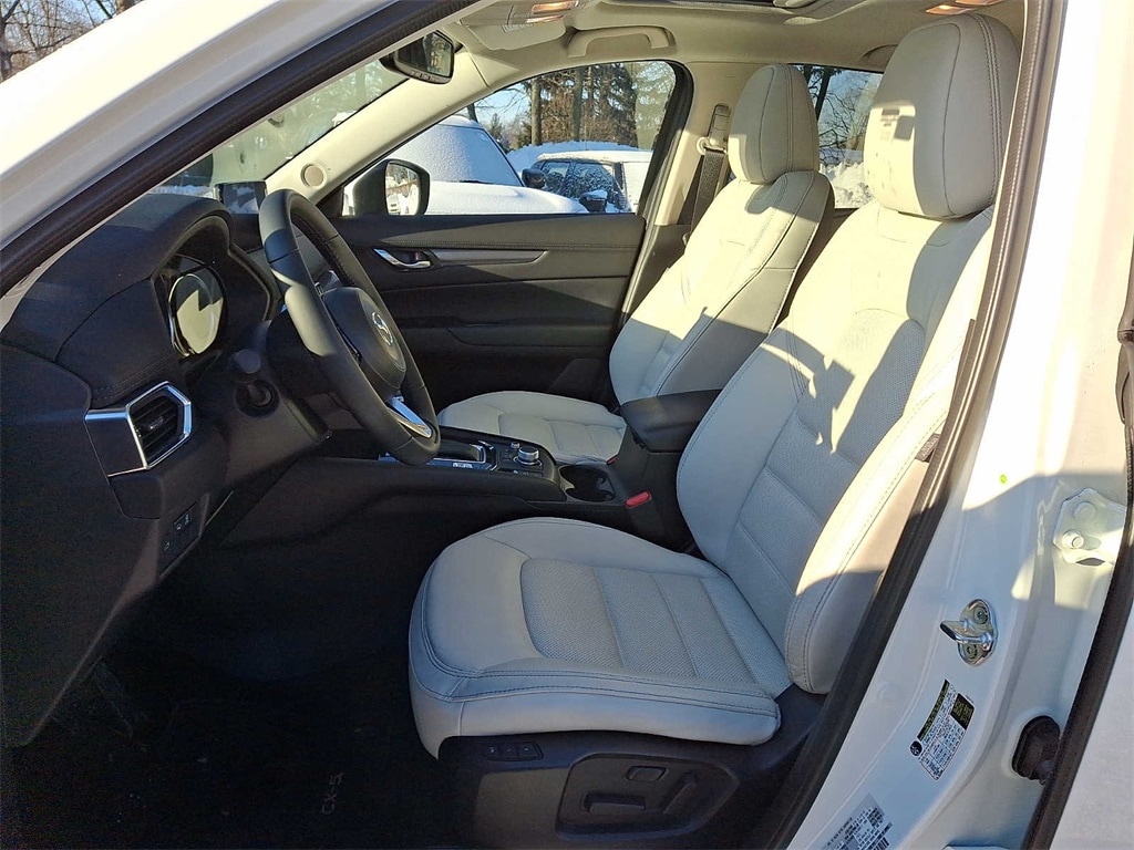 Thumbnail: 2023 Mazda CX-5 - 10