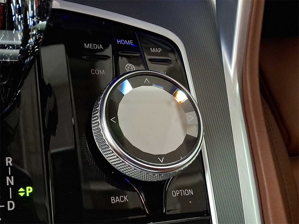 Thumbnail: 2022 BMW X6 - 24