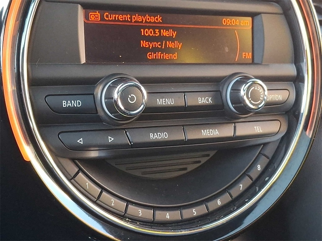 Thumbnail: 2015 MINI Cooper Hardtop - 17