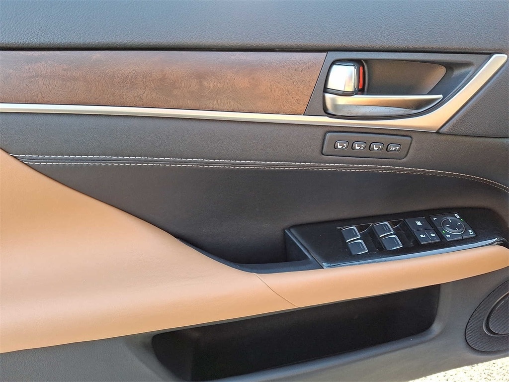 Thumbnail: 2016 Lexus GS - 10