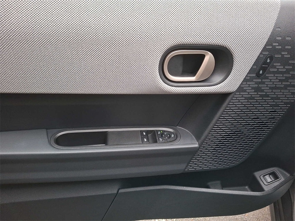 Thumbnail: 2025 MINI Cooper Hardtop - 10