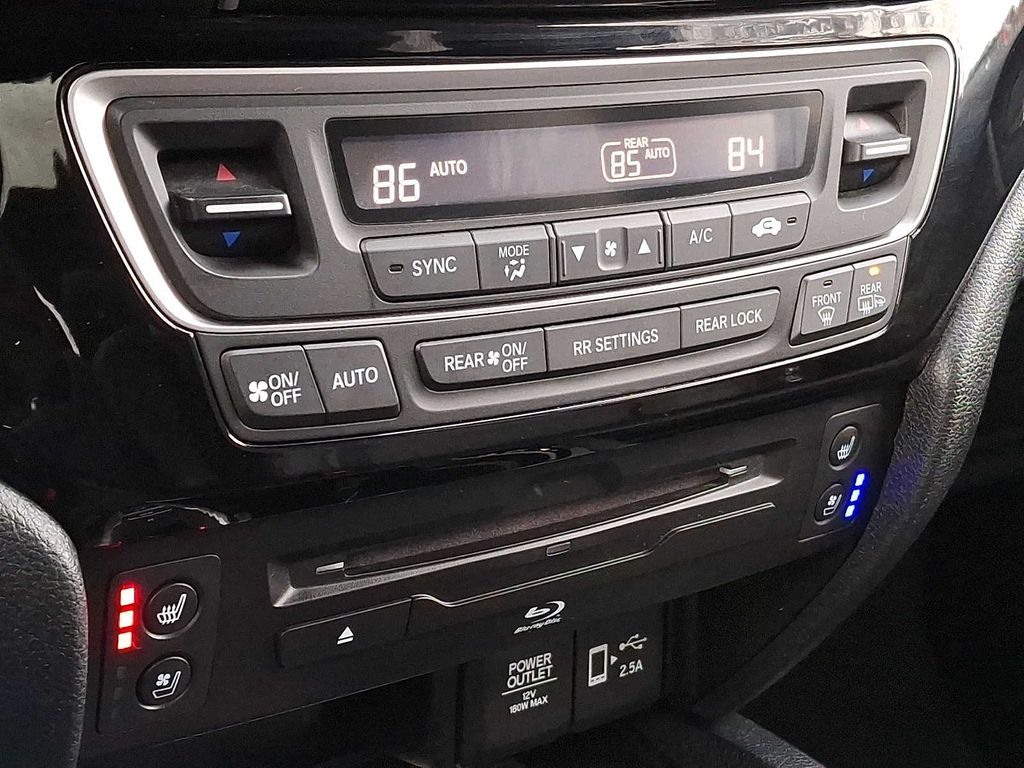 Thumbnail: 2022 Honda Pilot - 16