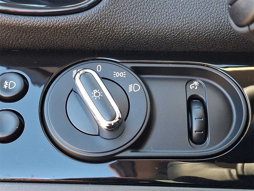 Thumbnail: 2023 MINI Cooper Countryman - 23