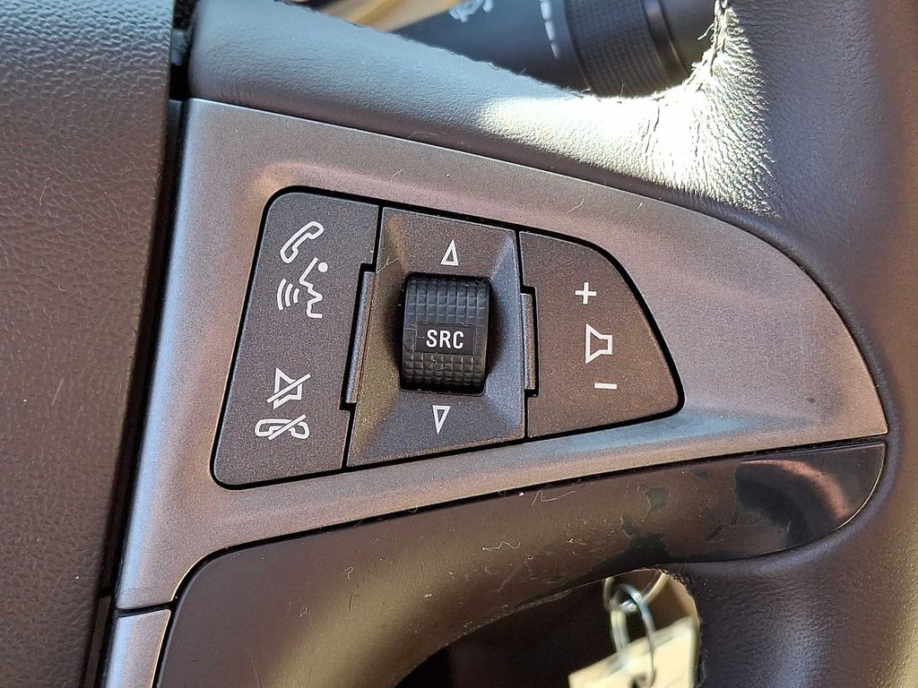 Thumbnail: 2010 Buick LaCrosse - 18