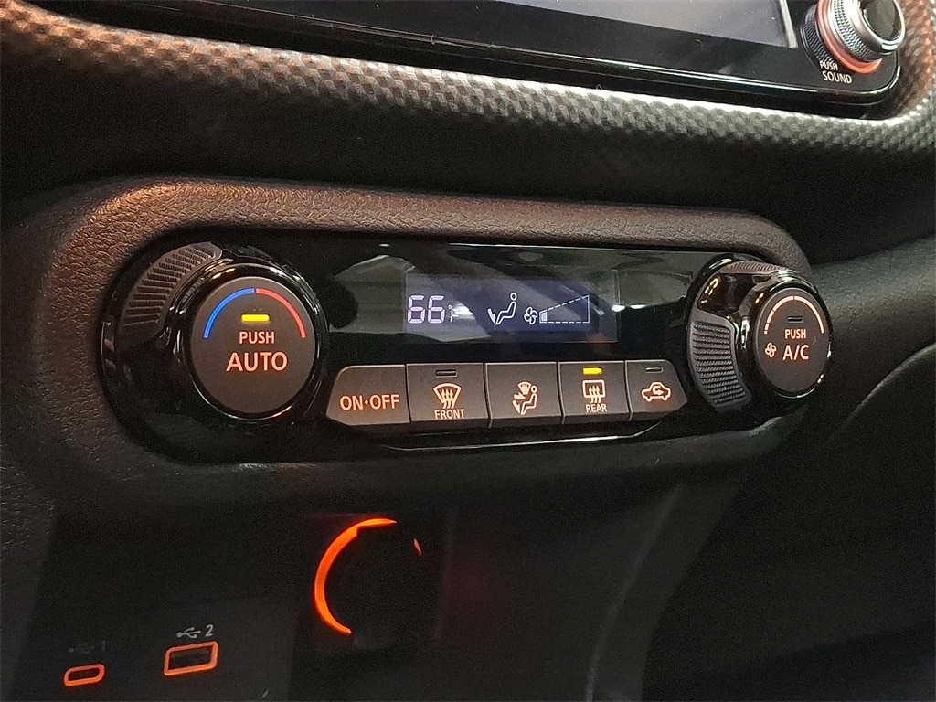 Thumbnail: 2021 Nissan Kicks - 12