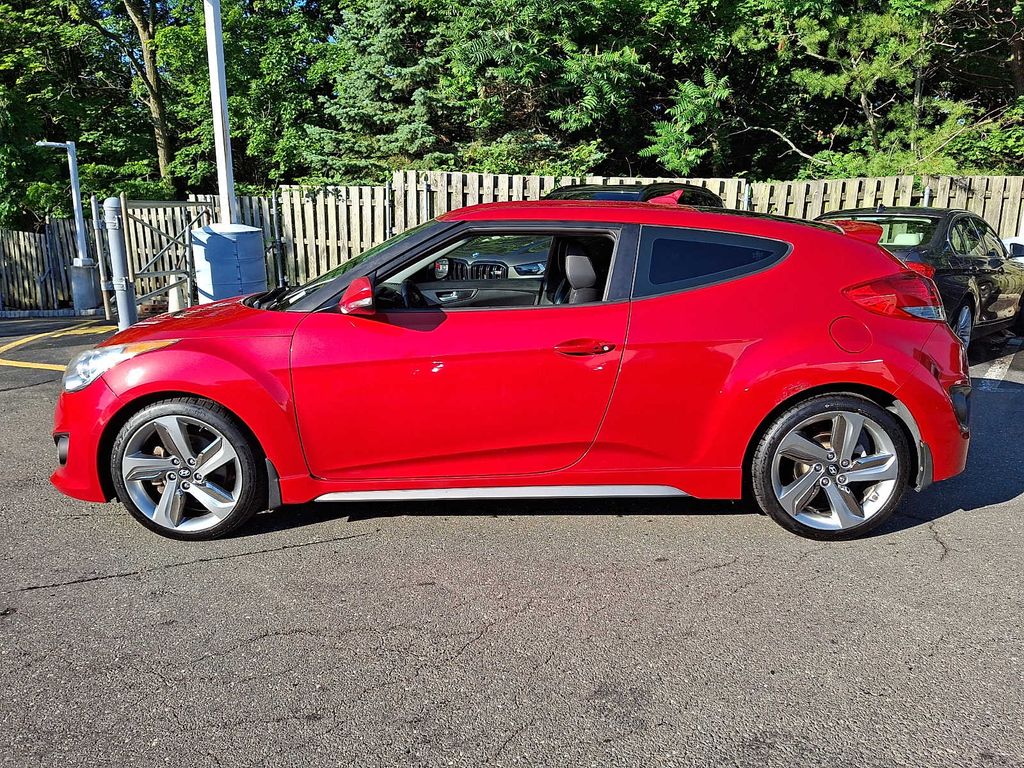 Thumbnail: 2013 Hyundai Veloster - 5
