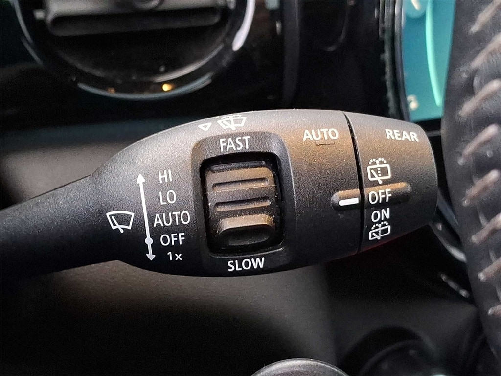 Thumbnail: 2023 MINI Cooper Hardtop - 24