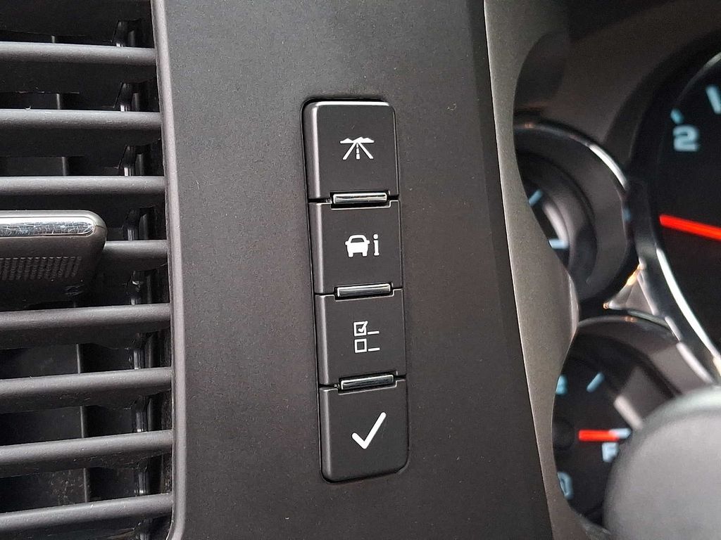 Thumbnail: 2011 GMC Sierra 1500 - 23