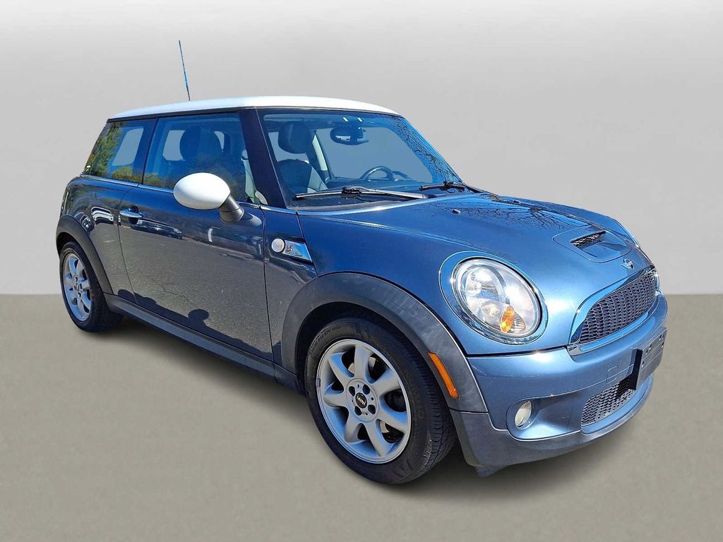 Thumbnail: 2010 MINI Cooper - 3