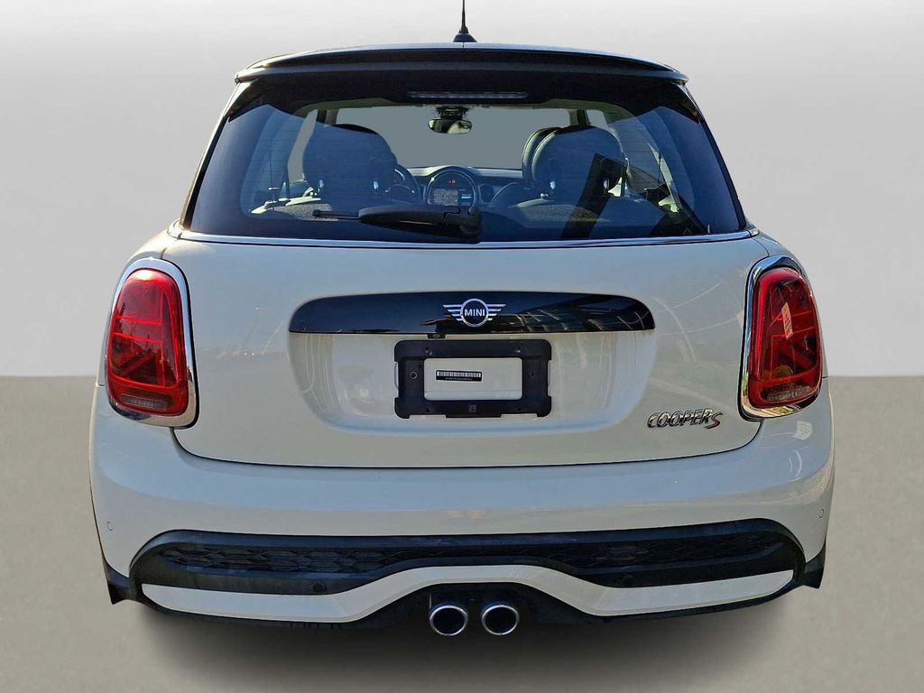 Thumbnail: 2022 MINI Cooper Hardtop - 5