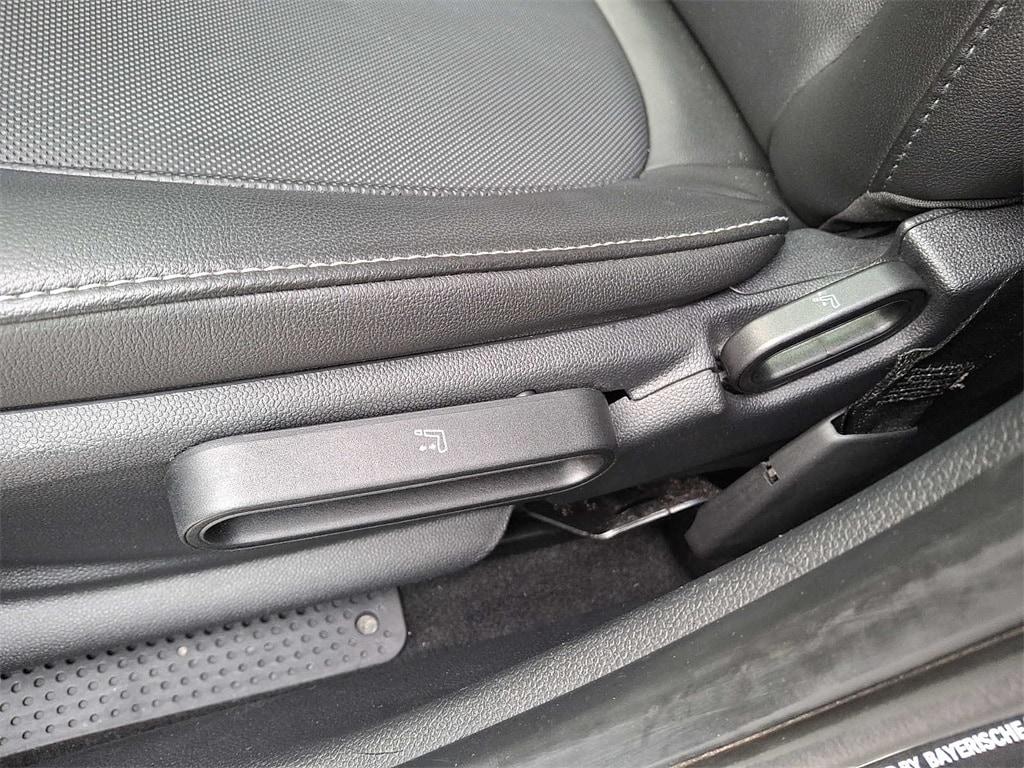 Thumbnail: 2019 MINI Cooper Hardtop - 12