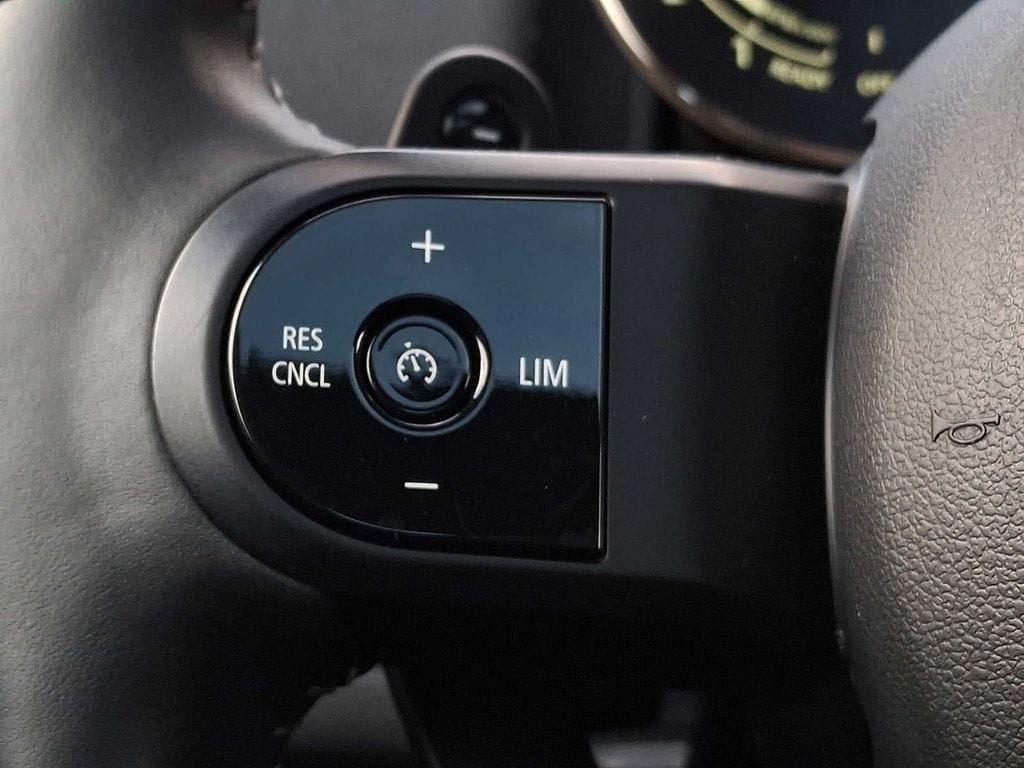 Thumbnail: 2023 MINI Cooper Countryman - 18