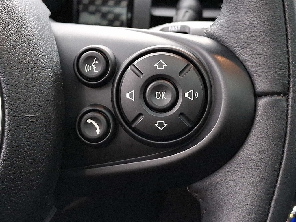 Thumbnail: 2016 MINI Cooper - 18