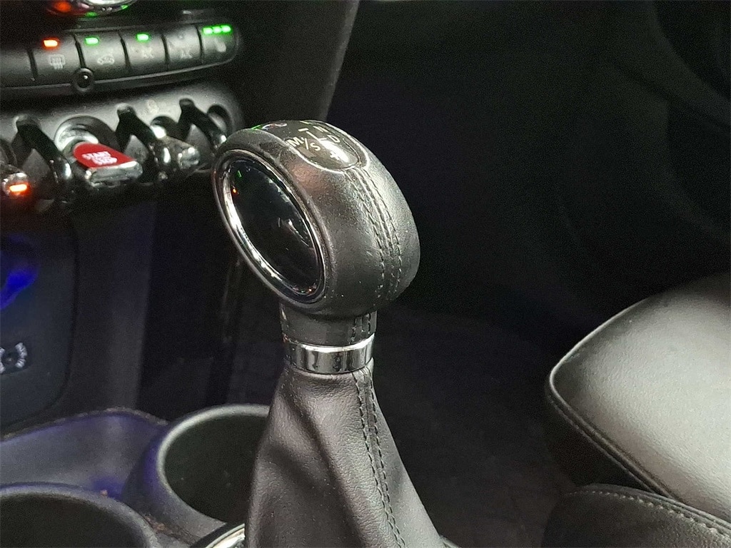 2016 MINI Cooper Base 14
