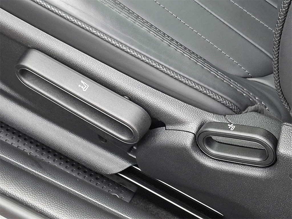 Thumbnail: 2023 MINI Cooper Hardtop - 13