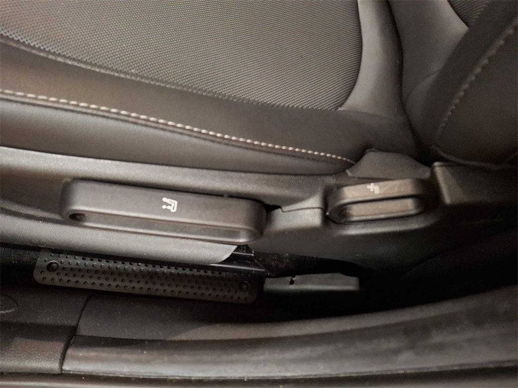 Thumbnail: 2023 MINI Cooper Hardtop - 10