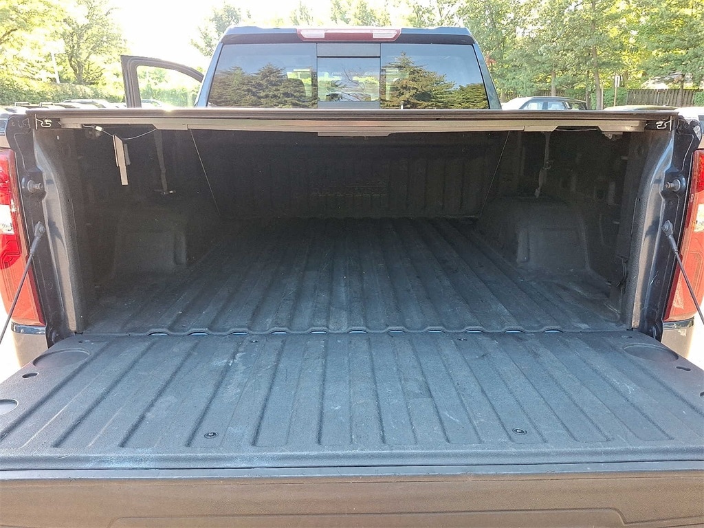 Thumbnail: 2019 Chevrolet Silverado 1500 - 26